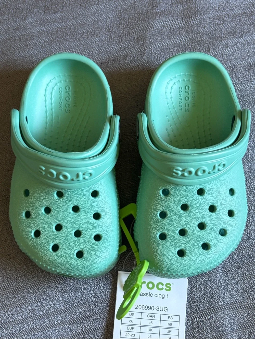 CROCS Kids Classic Clog in Mint